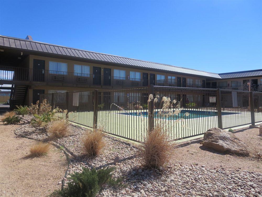 Howard Johnson By Wyndham Odessa Tx ภายนอก รูปภาพ
