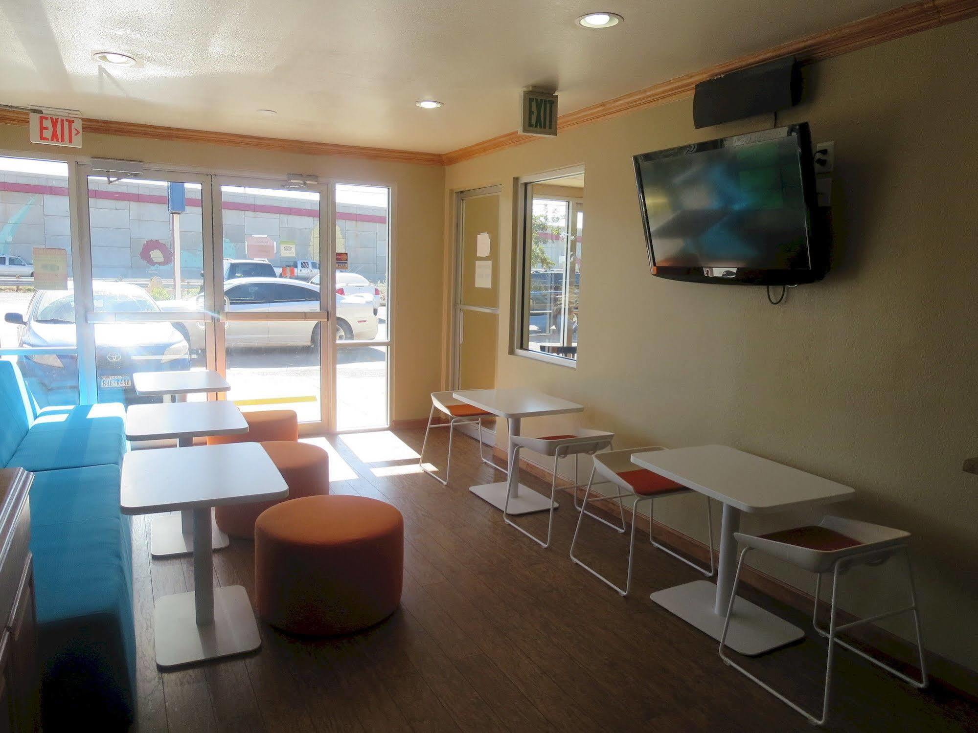 Howard Johnson By Wyndham Odessa Tx ภายนอก รูปภาพ