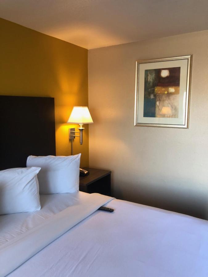 Howard Johnson By Wyndham Odessa Tx ภายนอก รูปภาพ