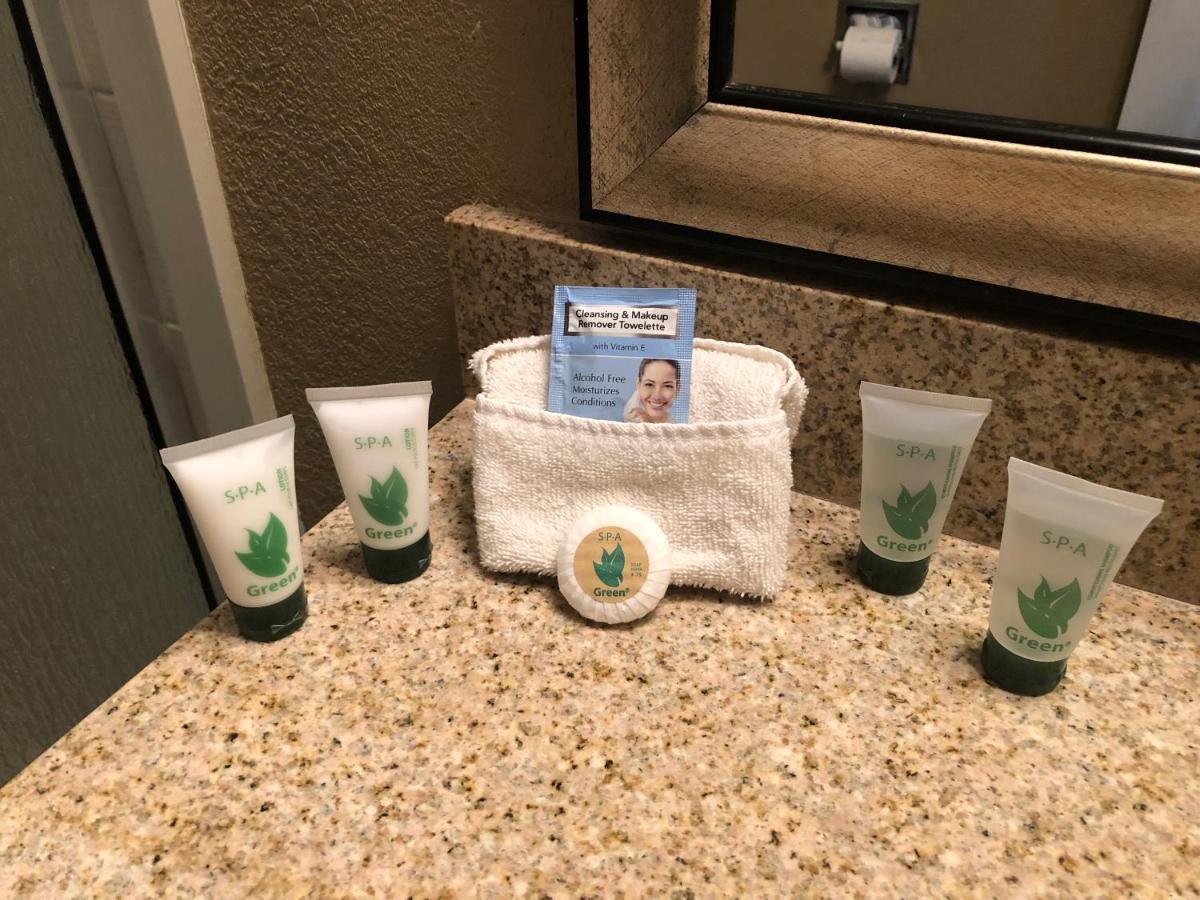 Howard Johnson By Wyndham Odessa Tx ภายนอก รูปภาพ